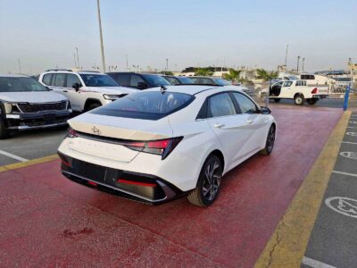 2025 Hyundai Elantra CVT GLX Elite Edition 1.5L 4-cylinder Petrol Engine White Black Sedan