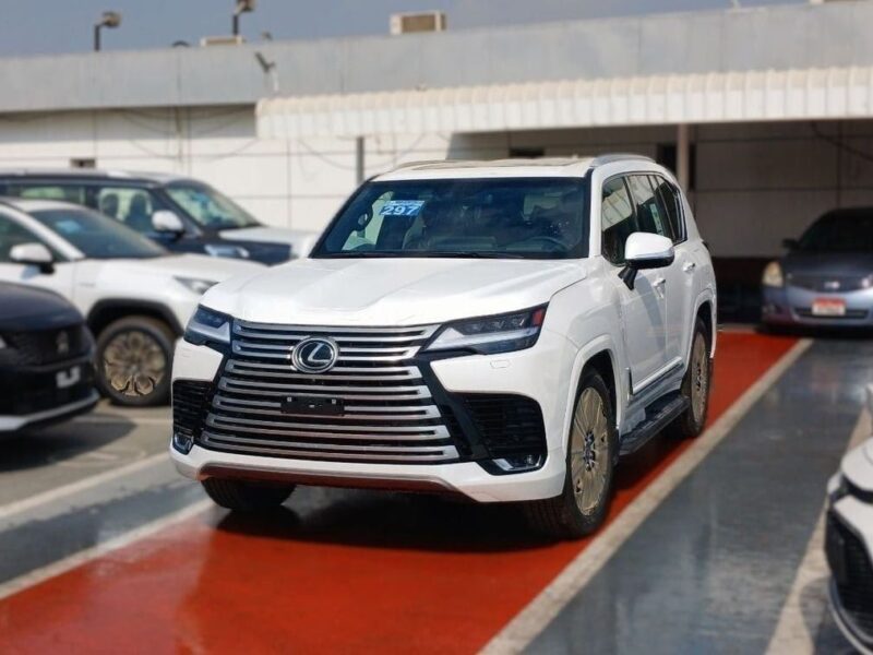 2024 Lexus LX 600 3.5-liter Twin-Turbocharged V6 Petrol Engine White Red SUV GCC Specs