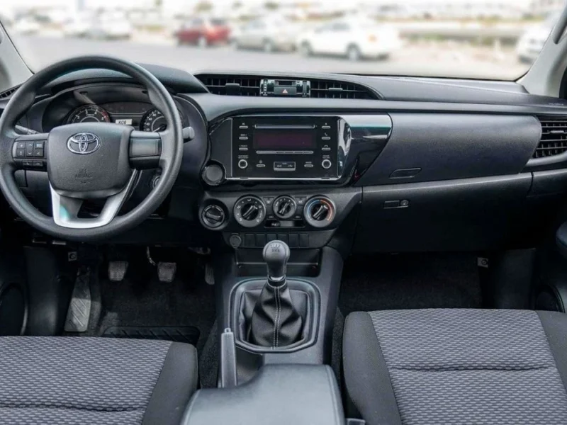 2025 Toyota Hilux SR5 2.4L Turbocharged 4-cylinder Diesel Engine Silver Black Pickup Truck