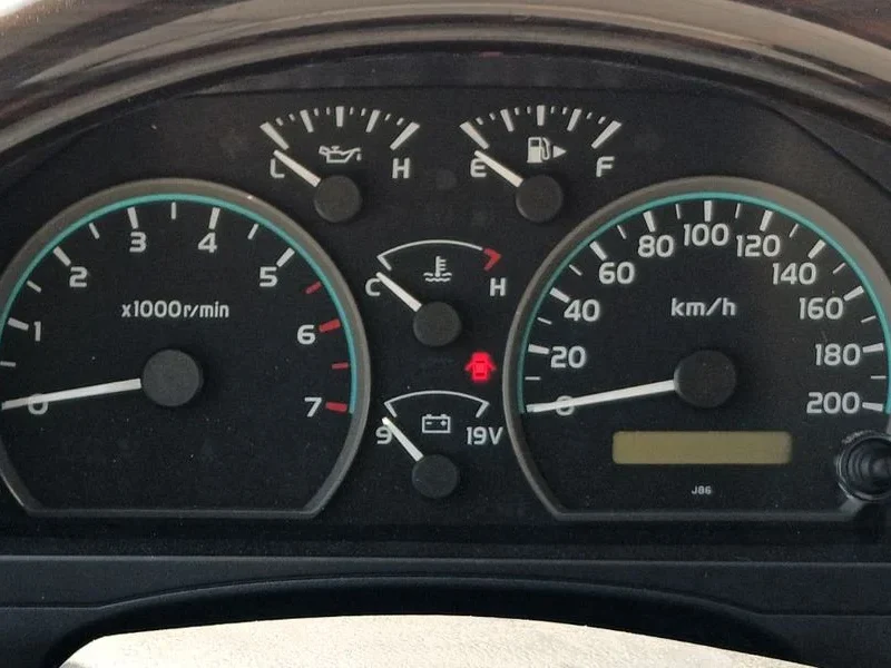 2025 Toyota Land Cruiser Pick Up LC79 4.0L V6 Petrol MT Double Cabin White Black