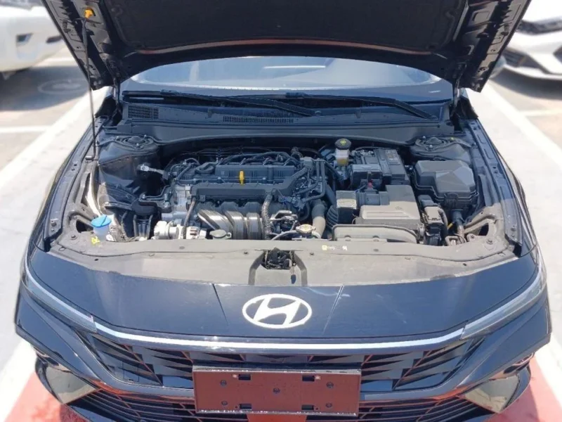 2025 Hyundai Elantra 1.5L Smartstream G 4-cylinder Petrol Engine Black Sedan Automatic