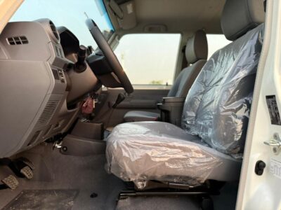 2025 Toyota Land Cruiser 70 Standard 4.0L V6 Petrol Engine White Grey SUV Manual GCC