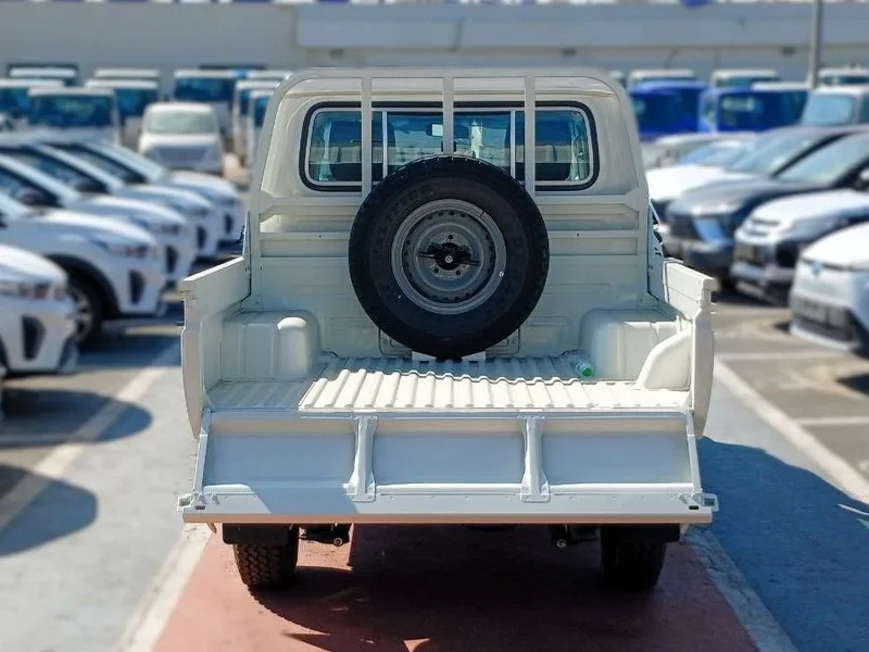 2025 Toyota Land Cruiser Pick Up LC79 4.0L V6 Petrol MT Double Cabin White Black