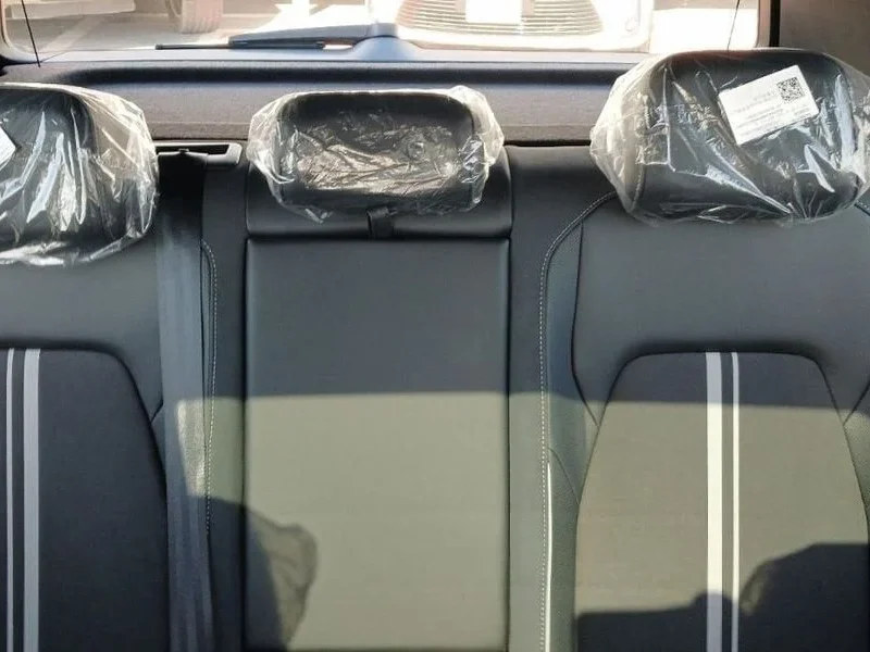 2024 Volkswagen Golf 1.4L TSI R-Line turbocharged Petrol 4 Cylinders White Black Hatchback