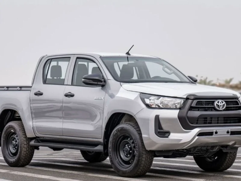 2025 Toyota Hilux SR5 2.4L Turbocharged 4-cylinder Diesel Engine Silver Black Pickup Truck