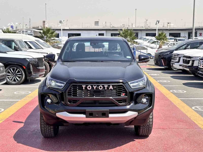 2025 Toyota Hilux Double Cab 2.8-liter 4-cylinder Turbo Diesel Black Pickup Truck GCC Specs