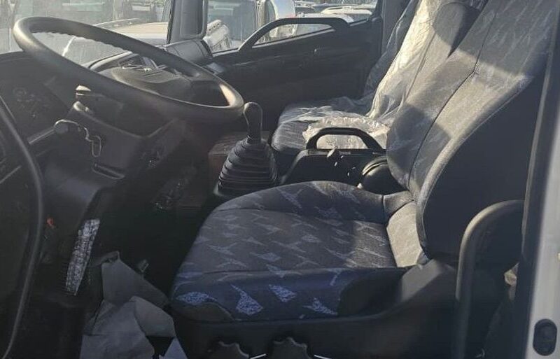 2024 Hino 500 GH1927 13.5 Ton 7.7L 6-cylinder Turbocharged Diesel Engine White Grey Truck