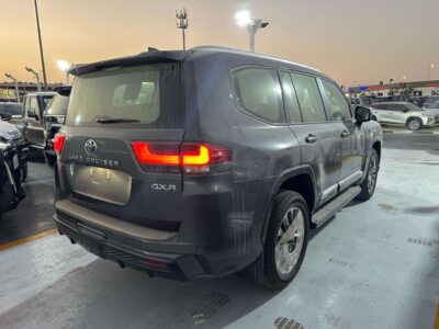 2025 Toyota Land Cruiser GXR 3.5L Twin-Turbo V6 Engine Black Beige FULL WITH JBL AND BIG KIT