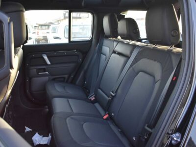 2025 Land Rover Defender 110 X-Dynamic HSE 3.0L Inline-6 Turbocharged Petrol Black SUV