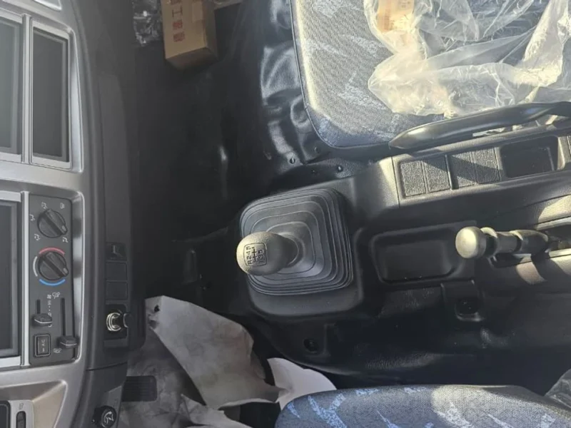 2024 Hino 500 GH1927 13.5 Ton 7.7L 6-cylinder Turbocharged Diesel Engine White Grey Truck