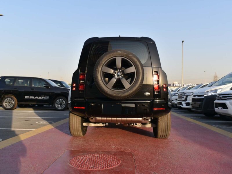 2025 Land Rover Defender 110 X-Dynamic HSE 3.0L Inline-6 Turbocharged Petrol Black SUV