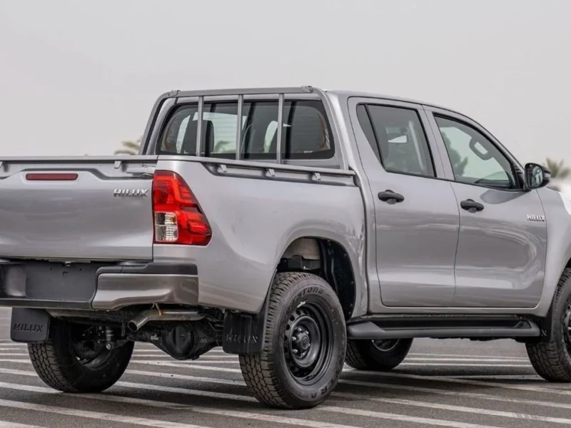 2025 Toyota Hilux SR5 2.4L Turbocharged 4-cylinder Diesel Engine Silver Black Pickup Truck