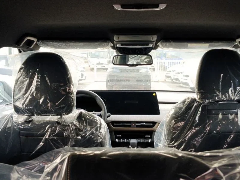 2025 Mitsubishi Xforce 1.5L MIVEC 4-cylinder Petrol Engine White Black SUV GCC Specs