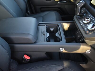 2025 Land Rover Defender 110 X-Dynamic HSE 3.0L Inline-6 Turbocharged Petrol Black SUV