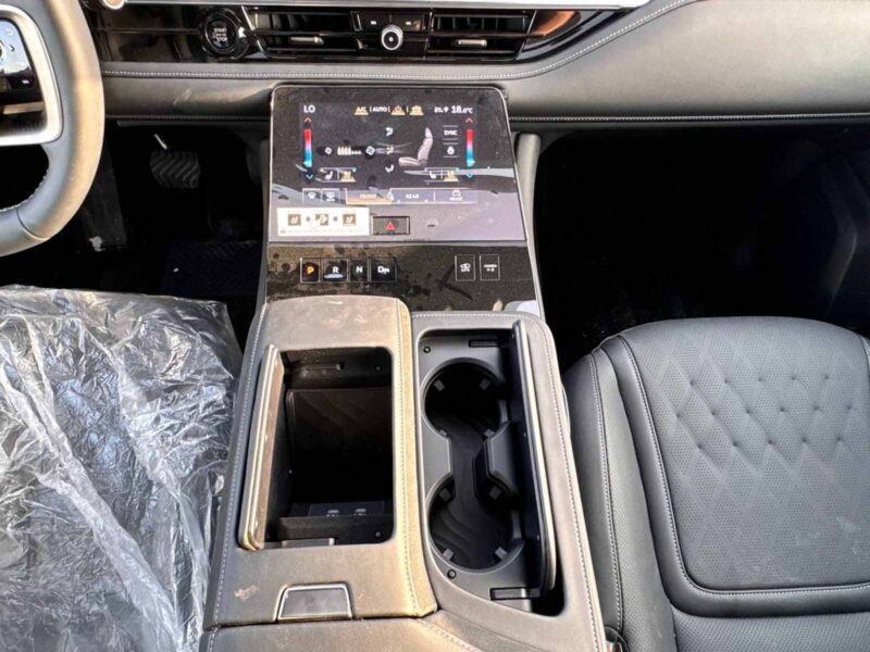 2025 Infiniti QX80 Autograph 3.5-liter twin-turbocharged V6 Engine Black SUV Automatic