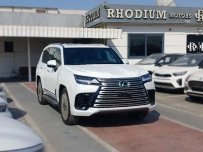 2025 Lexus LX 700h Signature 3.5L Twin-Turbo V6 Hybrid Engine White Red SUV GCC Specs