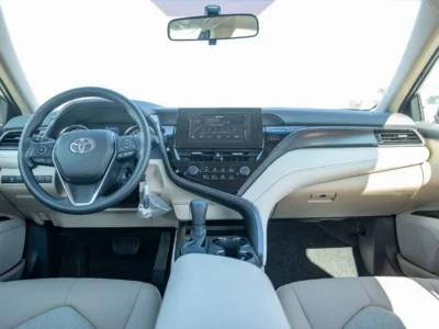 2023 Toyota Camry LE 2.5 Litres 4-Cylinder Petrol Engine Silver Beige Sedan Automatic