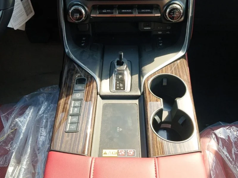 2025 Lexus LX 700h Signature 3.5L Twin-Turbo V6 Hybrid Engine White Red SUV GCC Specs