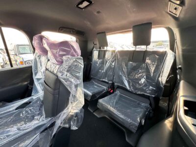 2025 Toyota Land Cruiser 300 VX 4.0-liter V6, 24-valve, DOHC with Dual VVT-i Black SUV