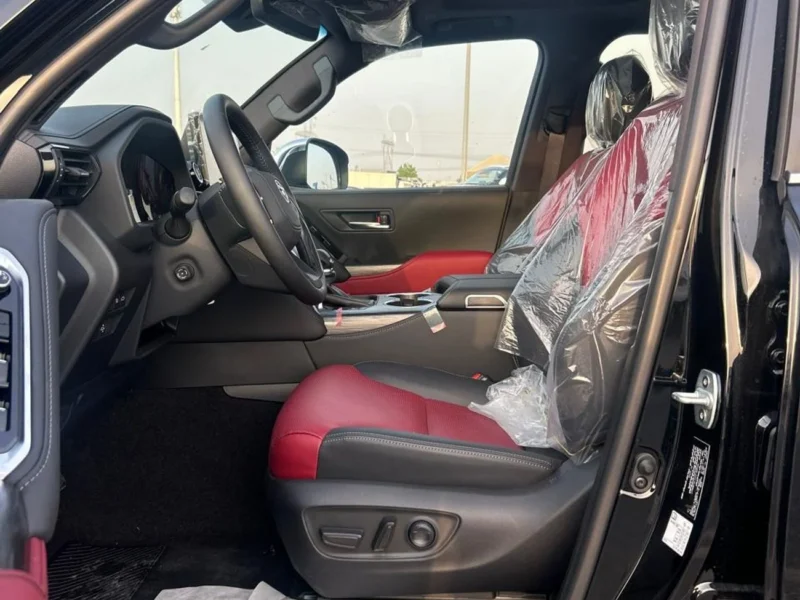 2025 Toyota Land Cruiser VXR 3.5L Twin-Turbo V6 Petrol Engine Black Red SUV GCC Specs