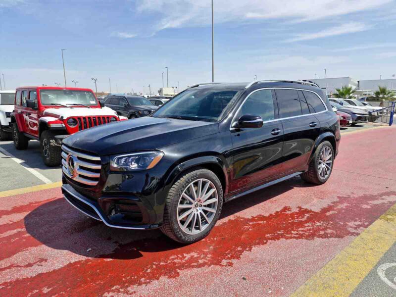 2025 Mercedes-Benz GLS 450 4MATIC 3.0L turbocharged 6 Cylinder Engine Black Tan SUV
