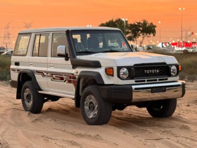 2025 Toyota Land Cruiser 70 Standard 4.0L V6 Petrol Engine White Grey SUV Manual GCC