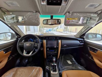 2025 Toyota Fortuner VXR 4.0-liter V6 Petrol Engine White Tan SUV Automatic GCC Specs