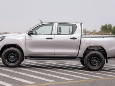 2025 Toyota Hilux SR5 2.4L Turbocharged 4-cylinder Diesel Engine Silver Black Pickup Truck