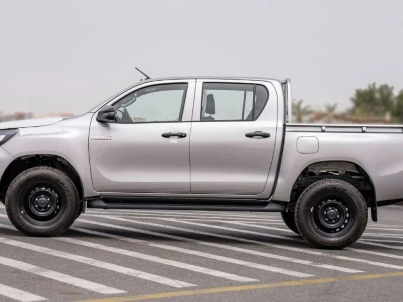 2025 Toyota Hilux SR5 2.4L Turbocharged 4-cylinder Diesel Engine Silver Black Pickup Truck