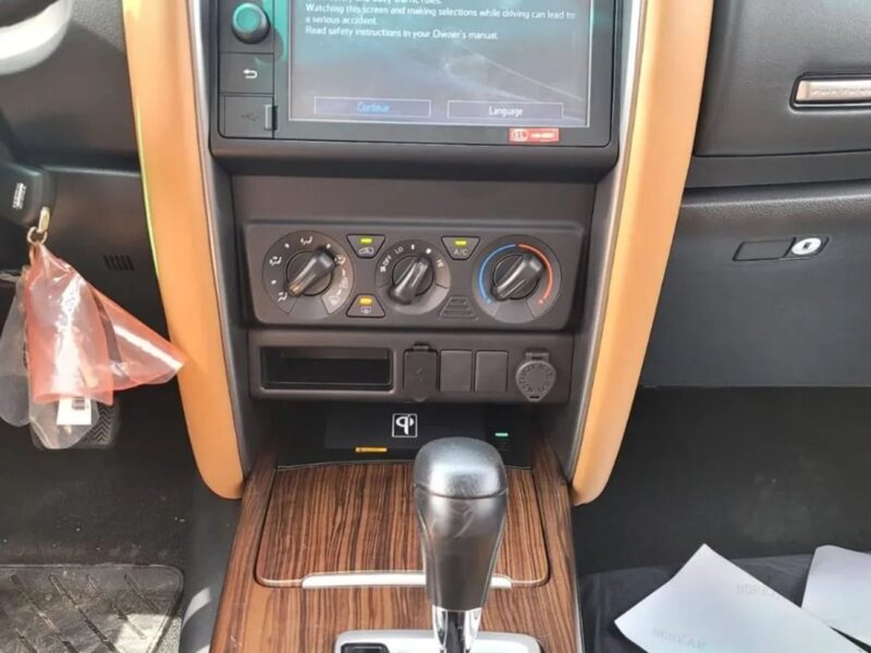 2023 Toyota Fortuner 2.7 Liters 4 Cylinders Petrol Engine White Tan SUV Automatic GCC Specs