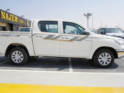 2025 Toyota Hilux 2.4-liter 4-cylinder in-line Turbo Diesel White Grey Pickup Truck Manual