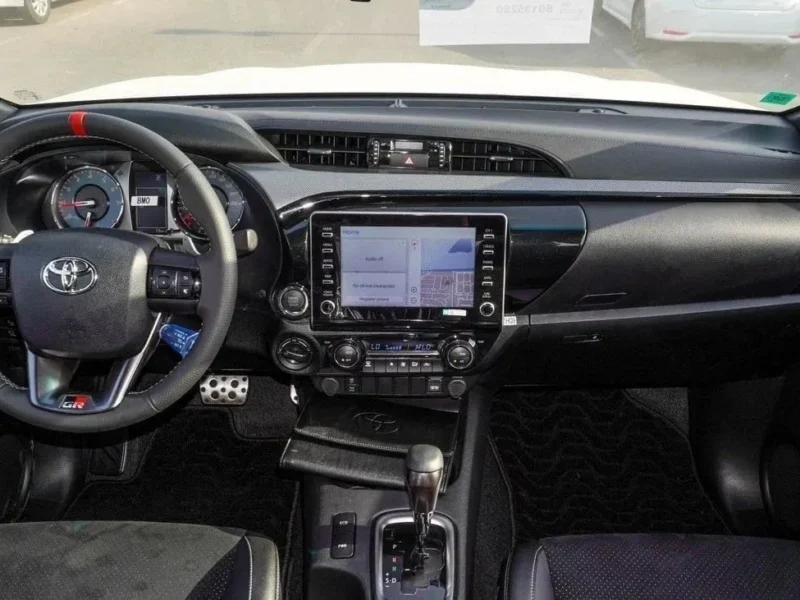 2026 Toyota Hilux GR Sport 2.8L 4-cylinder Diesel Engine White Grey Pickup Truck GCC