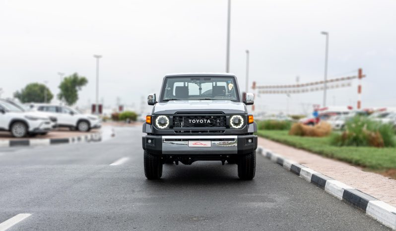 2026 Toyota Land Cruiser 79 Single Cab MT 2.8L 4-cylinder Turbo Diesel Grey Brown Pickup