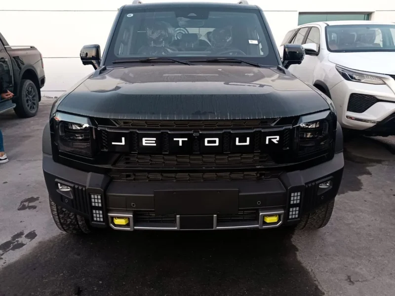 2025 Jetour T2 Luxury 2.0L turbocharged 4-cylinder Engine Black SUV Automatic