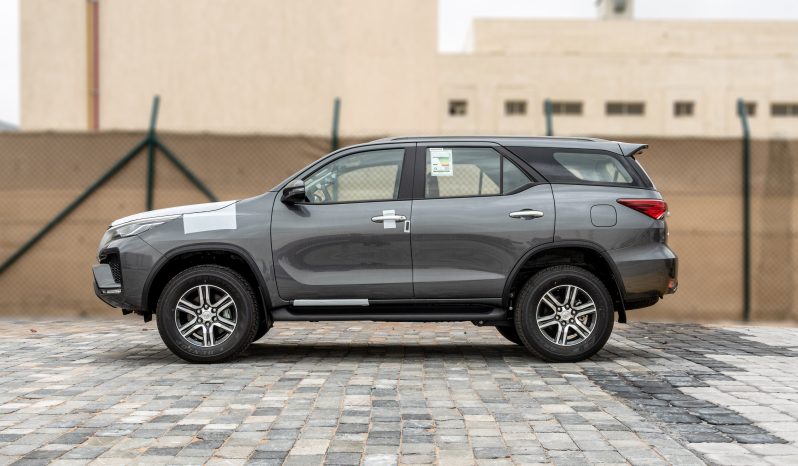 2026 Toyota Fortuner GX 2.7 Liter 4-Cylinder Petrol Engine Grey Tan SUV Automatic