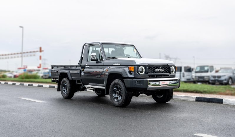 2026 Toyota Land Cruiser 79 Single Cab MT 2.8L 4-cylinder Turbo Diesel Grey Brown Pickup