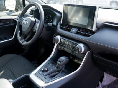 2025 Toyota RAV 4 2.5 Litres Inline 4-Cylinder Hybrid Engine Black Grey SUV GCC Specs