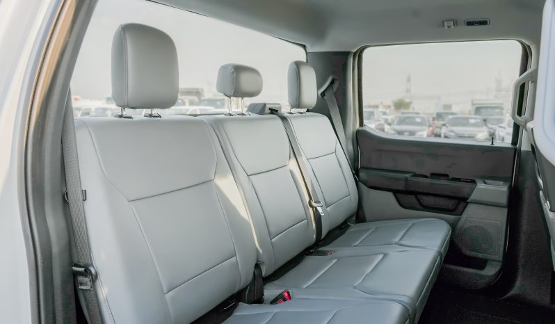 2024 Ford F-250 XL 6.8 Liters V8 Petrol Engine White Grey Pickup Truck Automatic