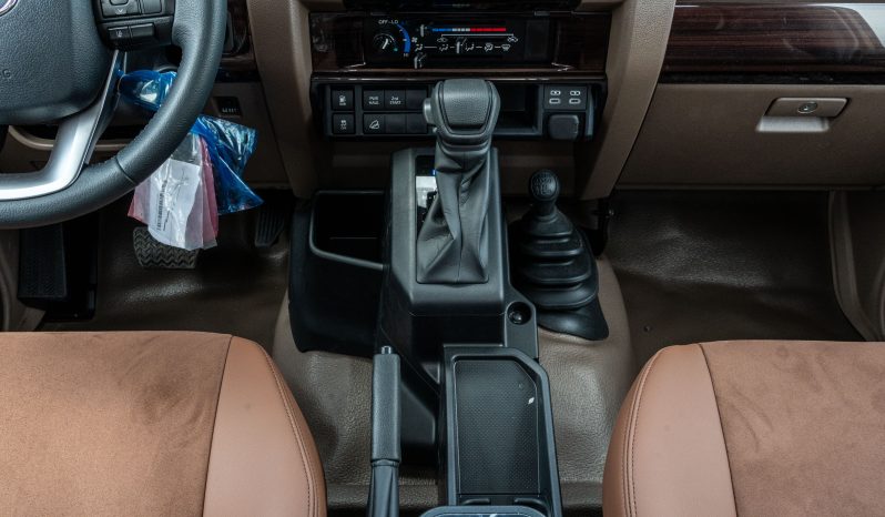 2026 Toyota Land Cruiser 79 2.8L 4-cylinder Turbo Diesel Engine Beige Brown Pickup