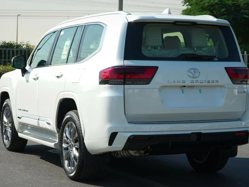 2025 Toyota Land Cruiser VXR 4.0-liter V6 Petrol Engine White Beige SUV GCC Specs