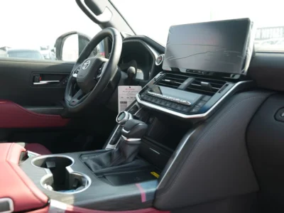 2025 Toyota Land Cruiser 300 GR Sport 3.5 Litres V6 Petrol Engine White Red SUV GCC Specs