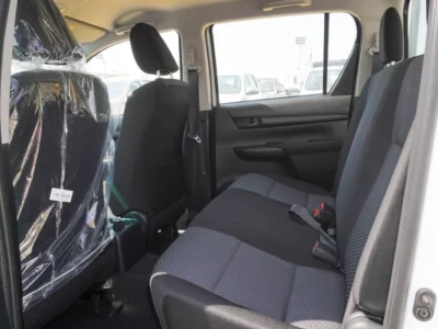 2025 Toyota Hilux 2.4-liter 4-cylinder in-line Turbo Diesel White Grey Pickup Truck Manual