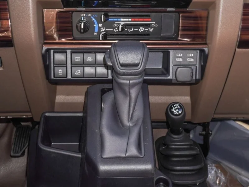2025 Toyota Land Cruiser Pick Up LX 4.0 Litres V6 Petrol Engine Beige Tan Automatic GCC