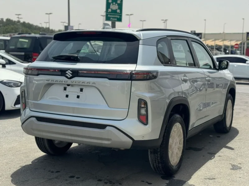 2026 Suzuki Grand Vitara 1.5 Litres 4-cylinder Petrol Engine Silver Black SUV GCC Specs