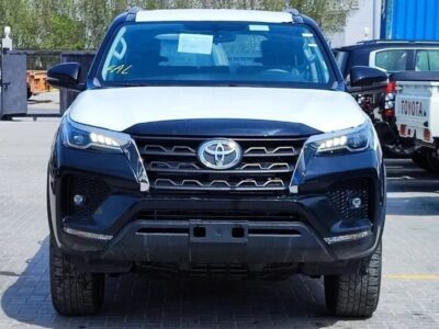 2025 Toyota Fortuner GXR 2.4-liter 4-cylinder turbocharged Diesel Engine Black SUV