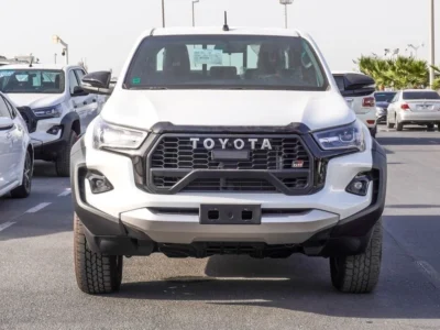 2026 Toyota Hilux GR Sport 2.8L 4-cylinder Diesel Engine White Grey Pickup Truck GCC