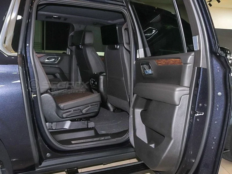 2023 Chevrolet Suburban 6.2 Litre V8 Petrol Engine Blue Black Luxury SUV European Specs
