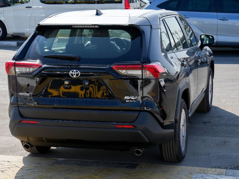 2025 Toyota RAV 4 2.5 Litres Inline 4-Cylinder Hybrid Engine Black Grey SUV GCC Specs