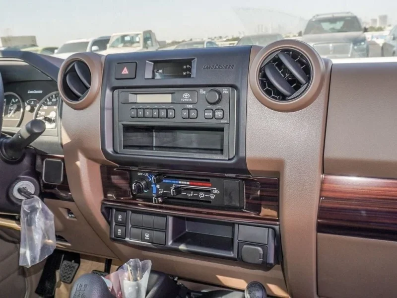 2025 Toyota Land Cruiser 70 4.0 Litres V6 Petrol Engine White Brown SUV GCC Specs Manual