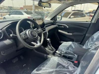 2026 Suzuki Grand Vitara 1.5 Litres 4-cylinder Petrol Engine Silver Black SUV GCC Specs